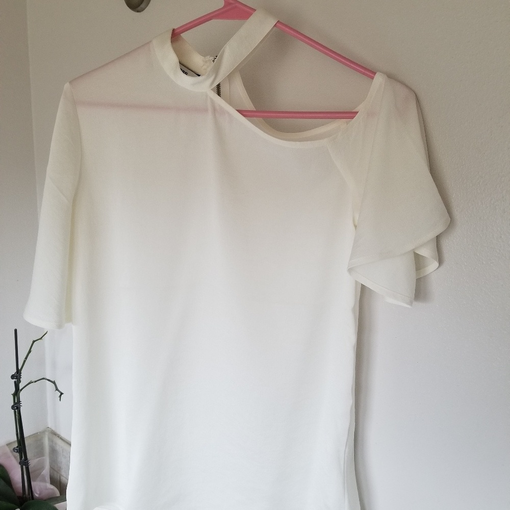Express Top with Neckband & Open Shoulder
